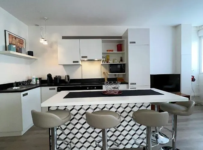 Le Victoria I - Point - 50m2 *