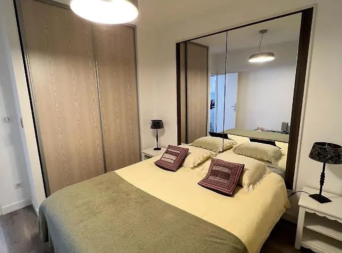 Le Victoria I - Point - 50m2 Νανσύ